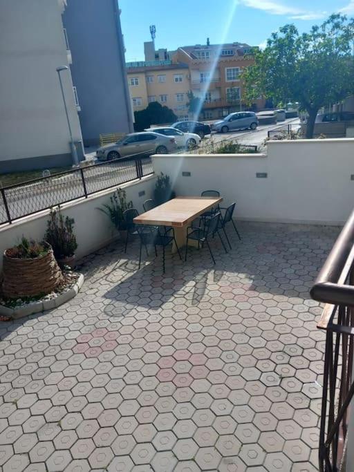 Apartment Dora-100M From The Central Beach Makarska Dış mekan fotoğraf